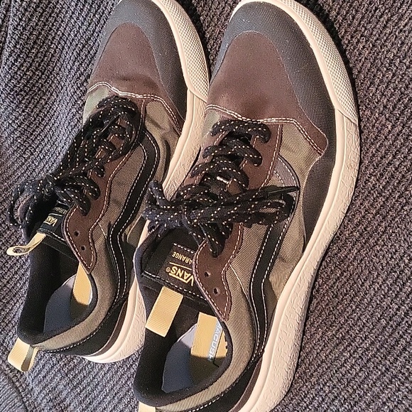 Vans Black and Gray Men's Sneakers - Picture 2 of 4